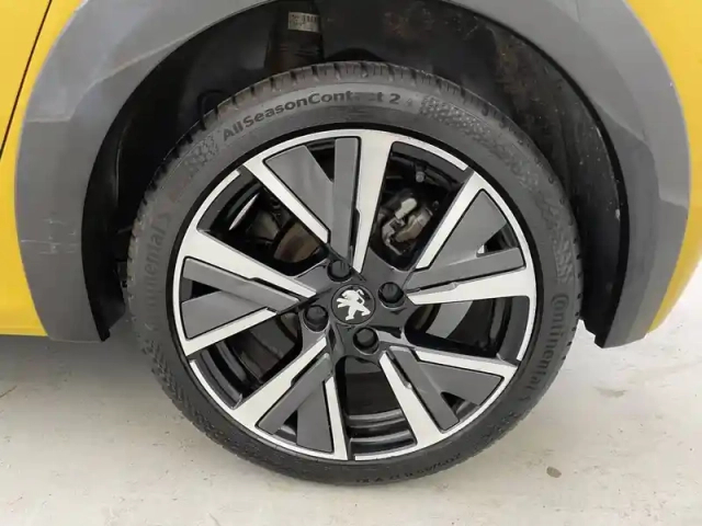 Peugeot 208 puretech 100 s&amp;s eat8 — photo 48