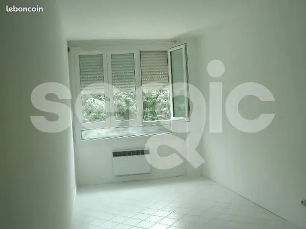 Studio 1 pièce 21 m²