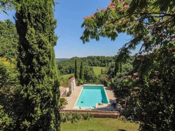 Maison 8 pièces 251 m²