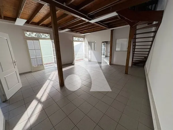 Bureau 180 m²