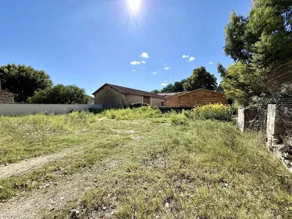 Terrain 559 m²