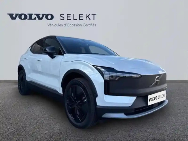 Volvo Ex30 cross country p5 long range 272ch 69kwh plus — photo 1