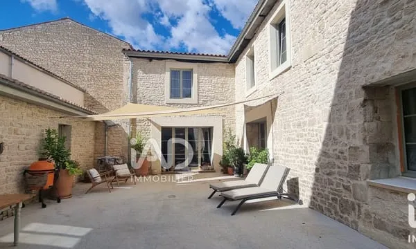 Maison 10 pièces 290 m²