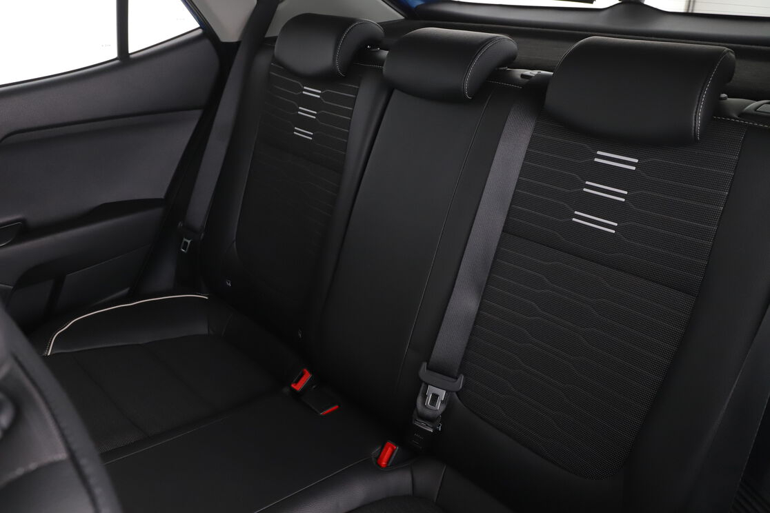 Kia Stonic 1.0 T-GDi MHEV GT Line DCT7 — photo 13