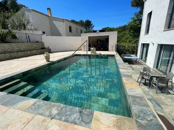 Villa moderne aux prestations haut de gamme - Aubagne
