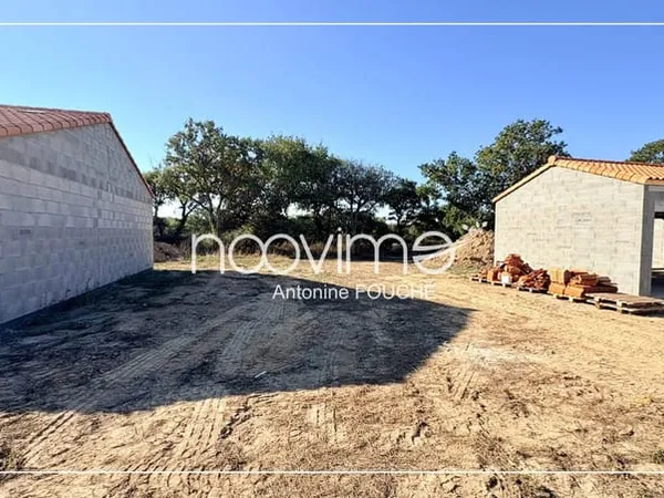 Terrain constructible viabilisé - 407 m2