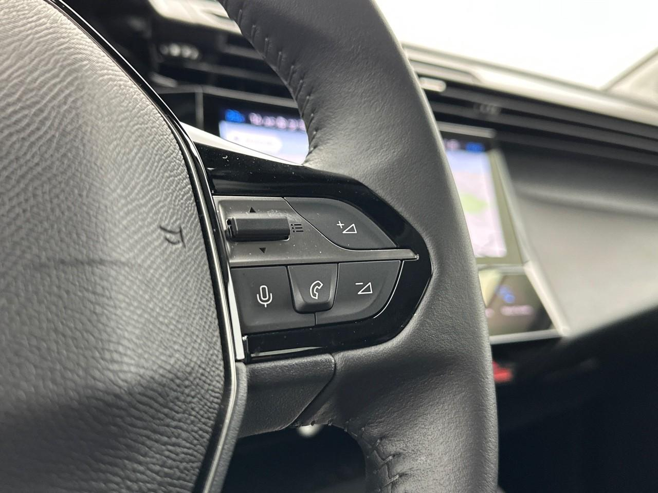 Peugeot 308 hybrid 145 e-dcs6 allure — photo 19