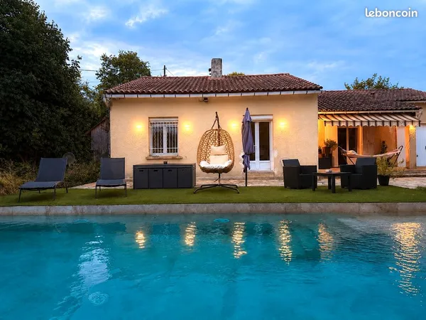 MAISON AVEC PISCINE - 3 CHAMBRES - TERRAIN DE 2 150 m² - SAINT-GERVAIS