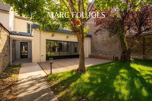 Maison 12 pièces 231 m²