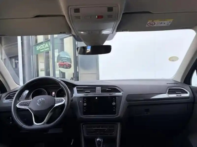 Volkswagen Tiguan 2.0 tdi 150ch life plus dsg7 — photo 9