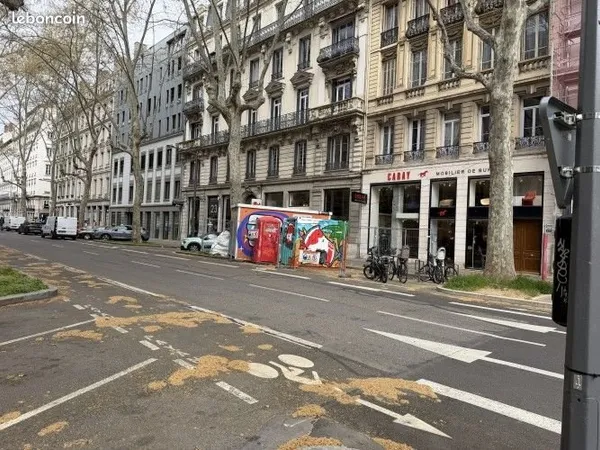Commerce mobilier/décoration 160 m²
