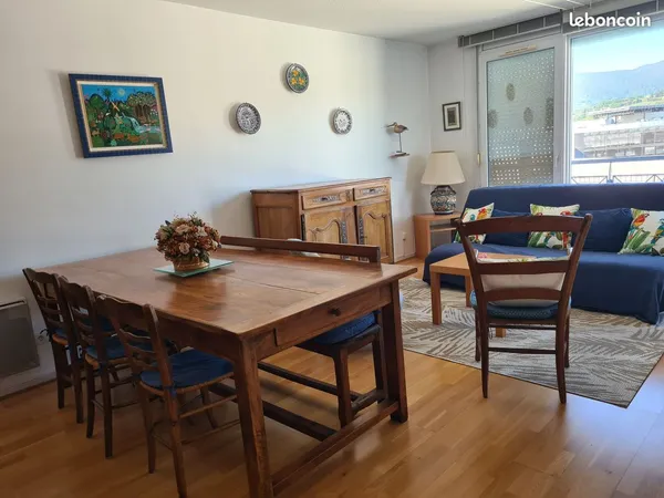 Grande chambre en colocation avec ménage inclus