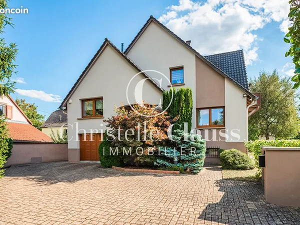 Maison 7 pièces 222 m²