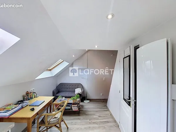 Studio 1 pièce 13 m²