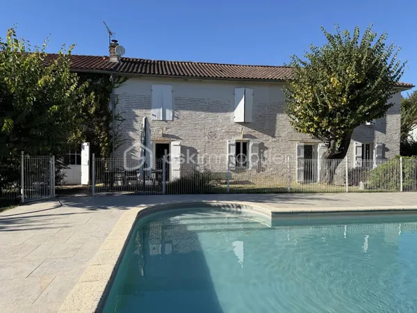 Maison 10 pièces 250 m²