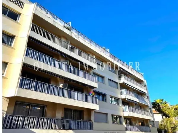 STUDIO A VENDRE