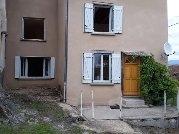 L'OLME (3 km Arlanc) - MAISON A LOUER