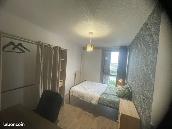 Location CHAMBRE INDIVIDUELLE MEUBLEE à 8 min à pieds du métro 13 (st denis université) ; ELIGIBLE A