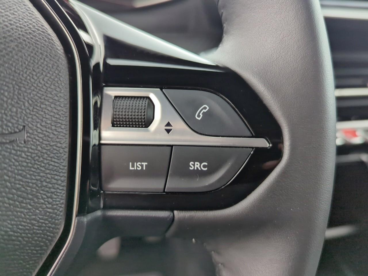 Peugeot 2008 100 s&s bvm6 style — photo 25