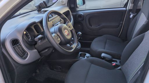 Fiat Panda 1.2  69ch - City Cross Waze – 2018 – 55303 km – Essence – Boîte Manuelle — photo 13