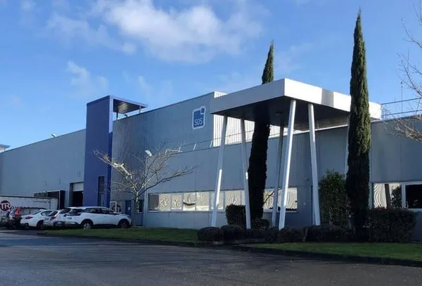 Local d'activité 23399 m²