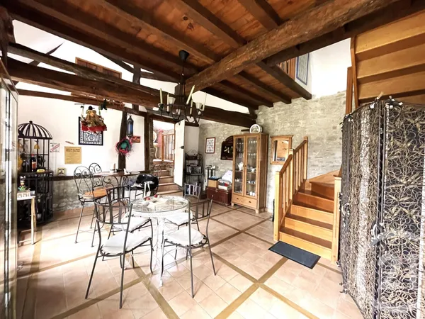 Maison 7 pièces 148 m²