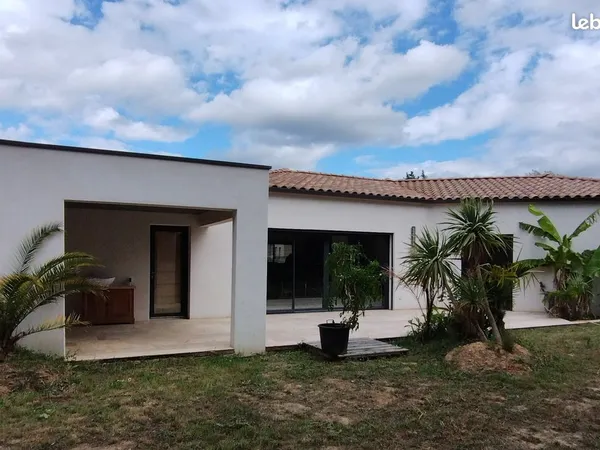 Maison contemporaine mai 2024 - RE2020