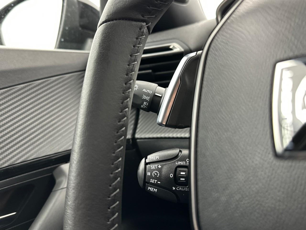 Peugeot 2008 hybrid 145 e-dcs6 style — photo 19