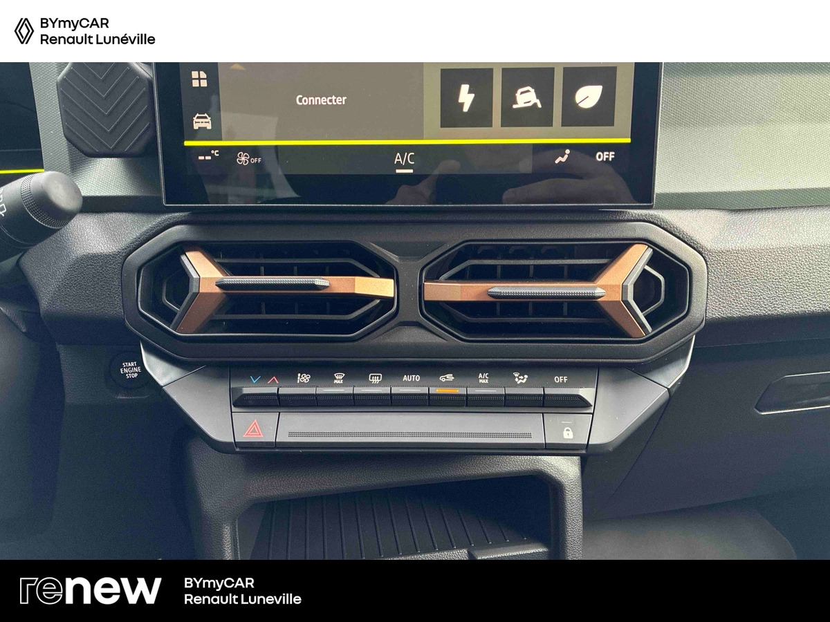 Dacia Duster Hybrid 155 — photo 17