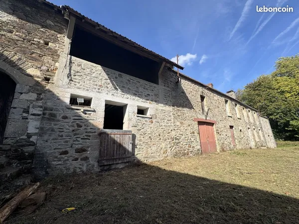 Haras 1 pièce 155 m²