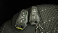 Peugeot 308 1.5 BlueHDi 130ch S&S Allure — photo 16