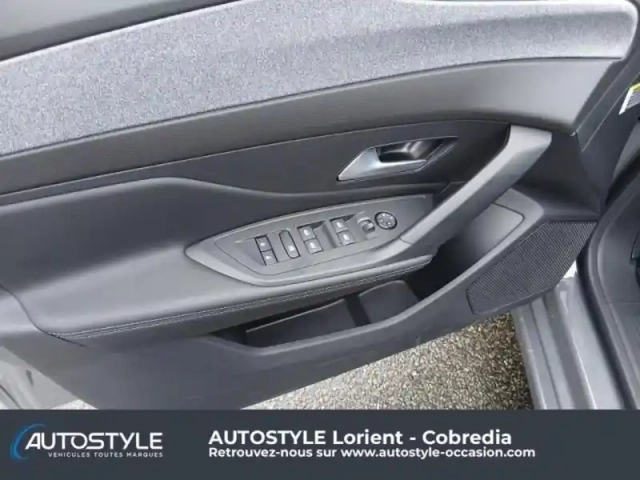 Peugeot 308 1.5 bluehdi 130ch s&amp;s allure eat8 — photo 29