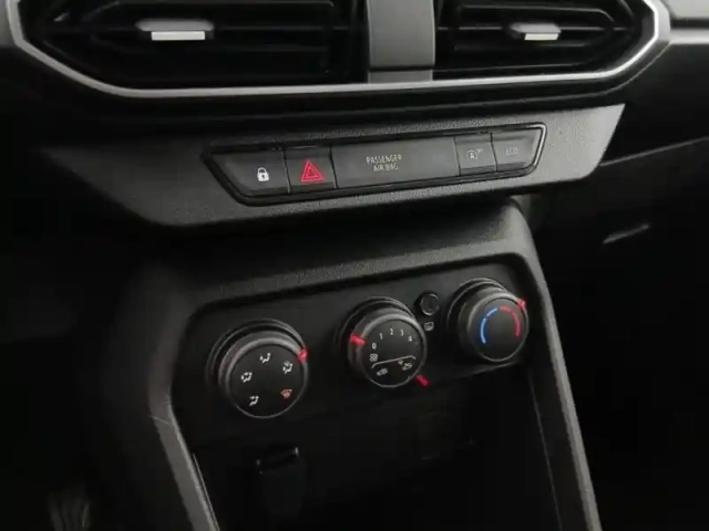 Dacia Sandero 1.0 eco-g 100ch essential — photo 12