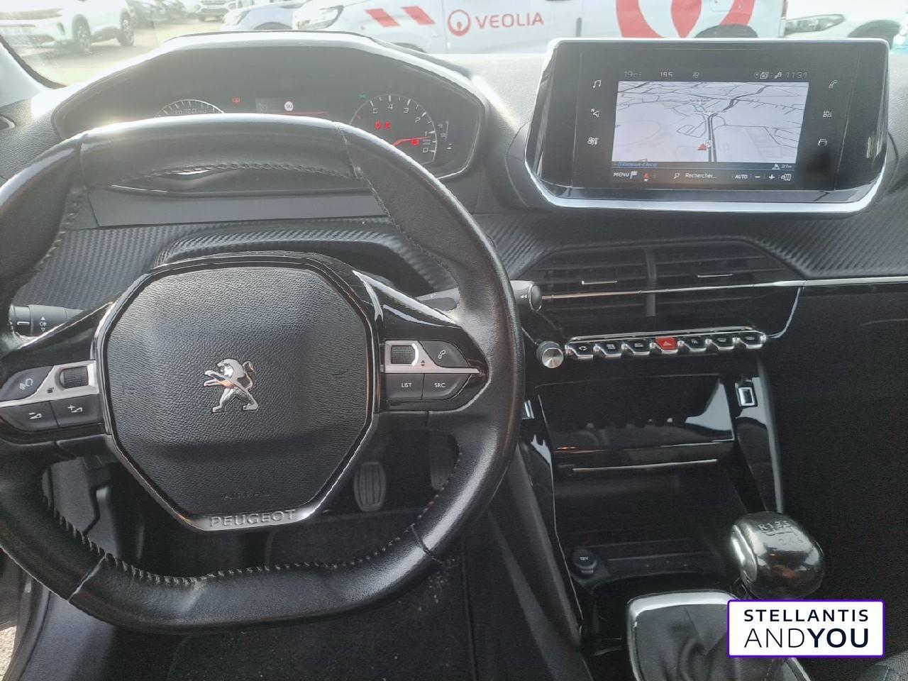 Peugeot 208 puretech 100 s&s bvm6 allure — photo 19