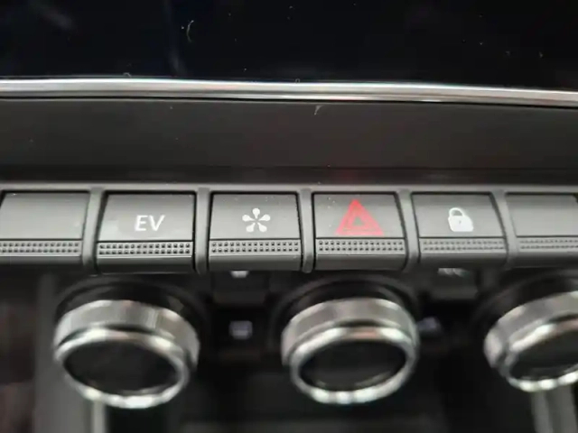Renault Captur e-tech plug-in 160 — photo 18