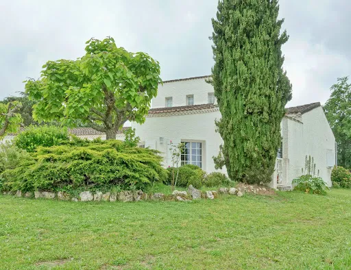Maison 7 pièces 240 m²