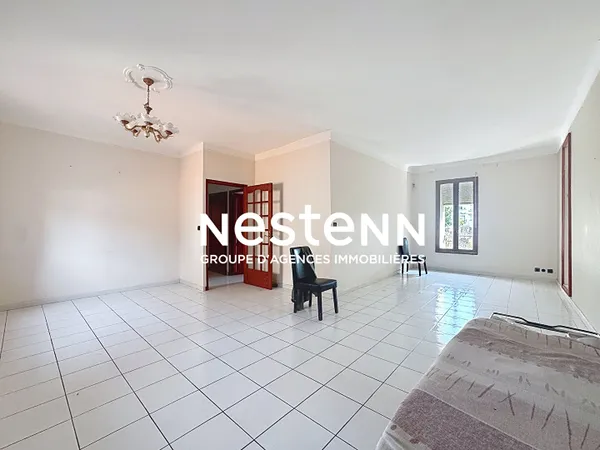 Maison Perpignan 5 pièces 154.20 m2, grand garage, patio extérieur.