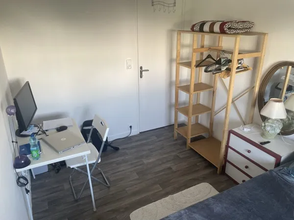 Loue chambre en colocation dans appartement - 48m²