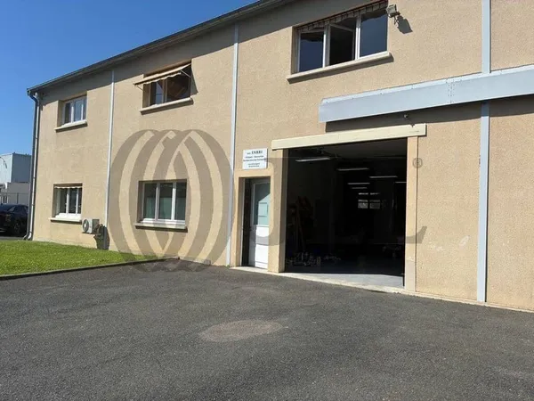 Local d'activité 180 m²