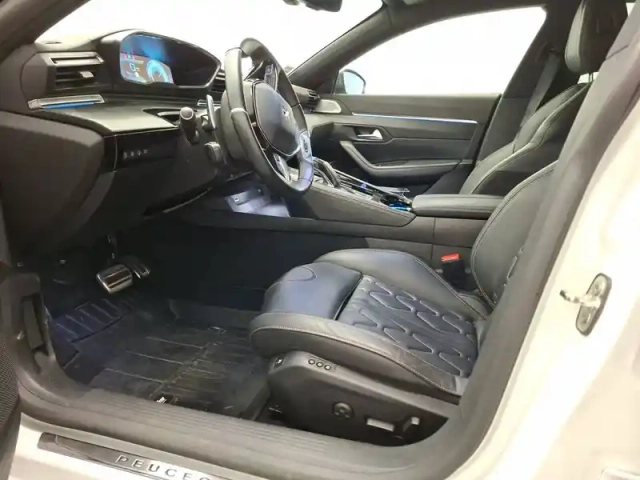 Peugeot 508 sw hybrid 225 e-eat8 — photo 15