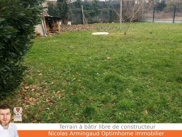 Terrain 340 m²