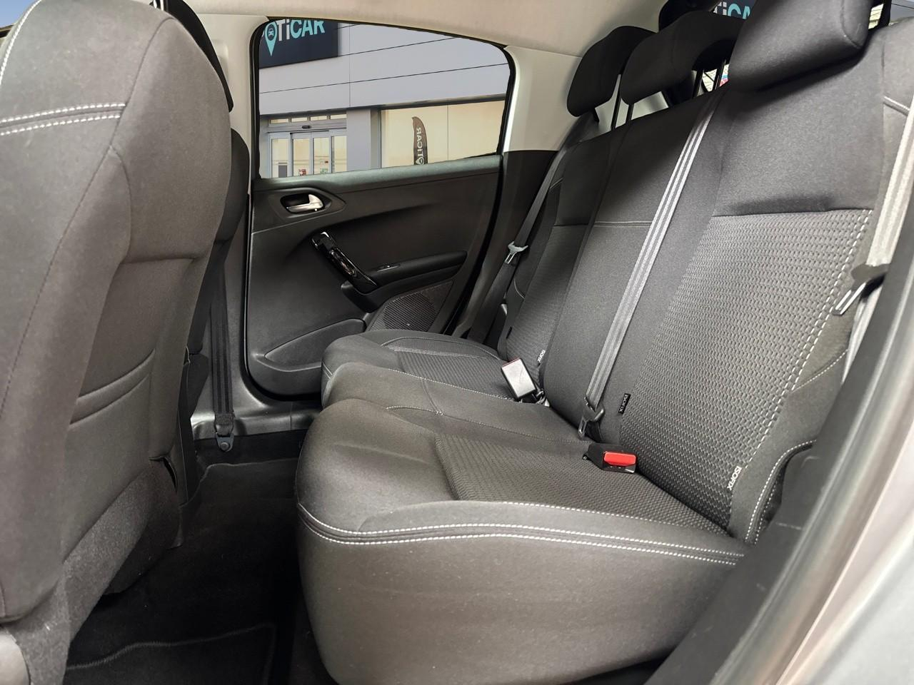 Peugeot 208 1.2 puretech 110ch e6.c allure s&s 5p — photo 10