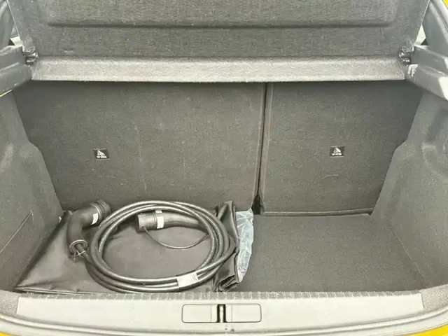 Peugeot 208 electrique 50 kwh 136ch — photo 6
