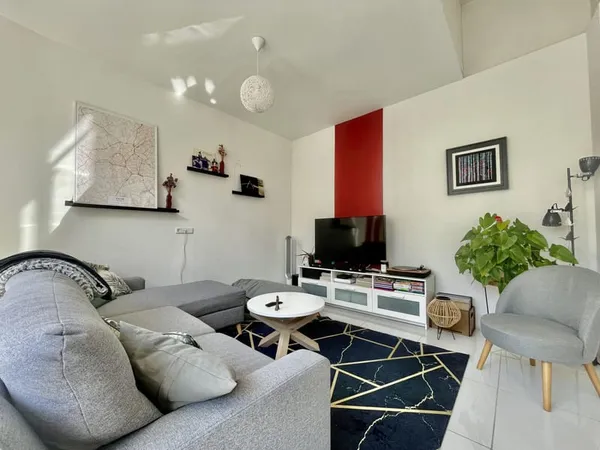 LILLE CENTRE - Appartement de 77m2 avec cave et place de par