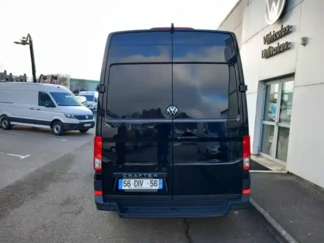 Volkswagen Crafter fg 35 l3h3 2.0 tdi 140ch business plus traction bva8 — photo 5