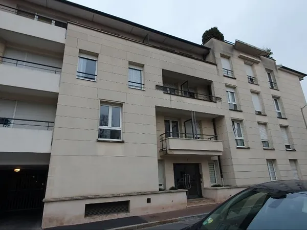 Garage à louer Reims Moissons