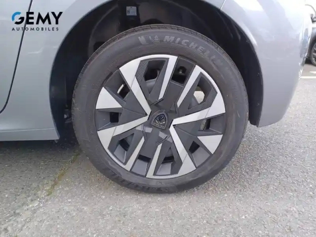 Peugeot 208 hybrid 110 e-dcs6 — photo 43