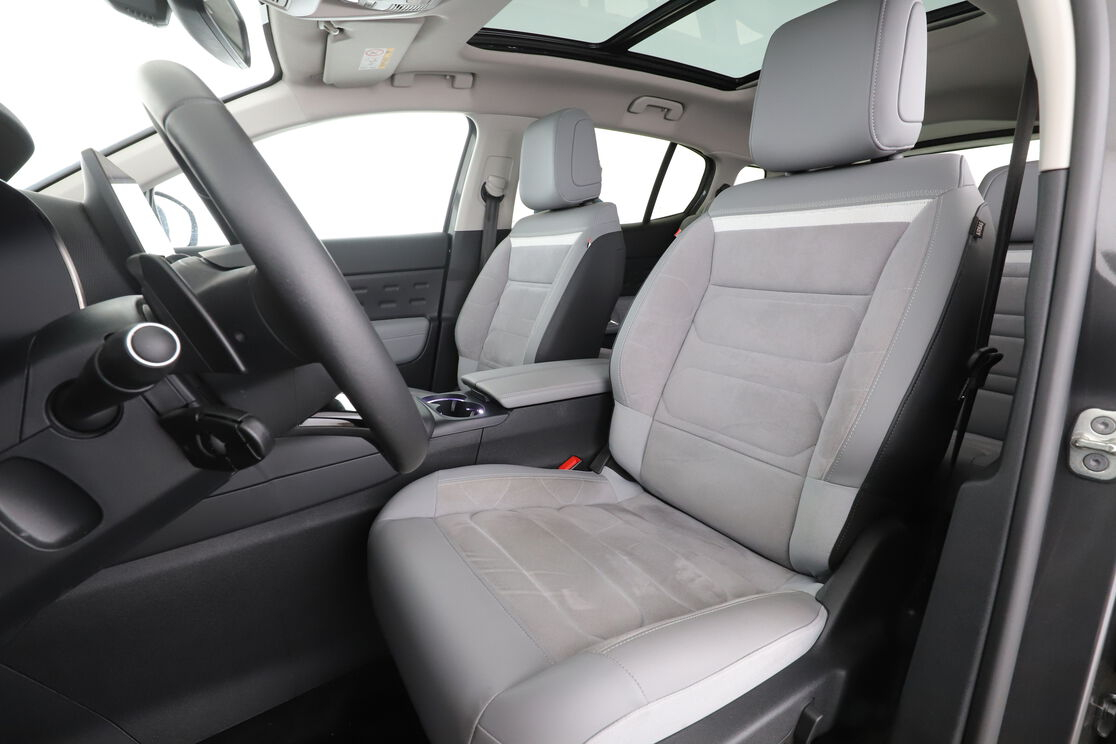 Citroen C5 Aircross 1.2 Hybride E-Series e-DCS6 — photo 9