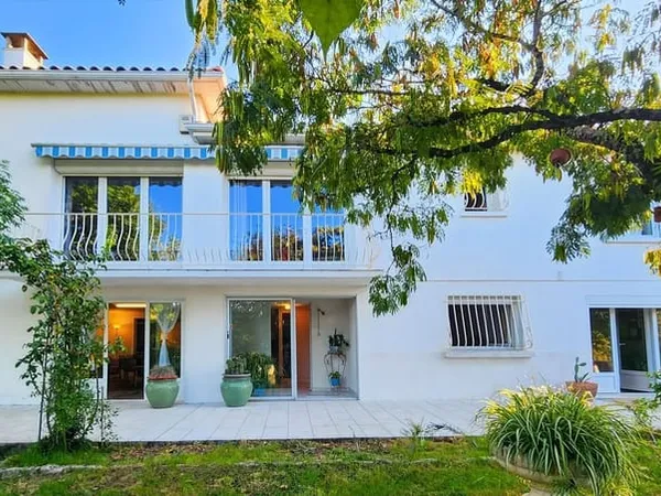 Maison indépendante - 153.93m ²