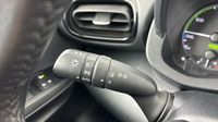 Toyota Yaris 116h Dynamic 5p MY22 — photo 26